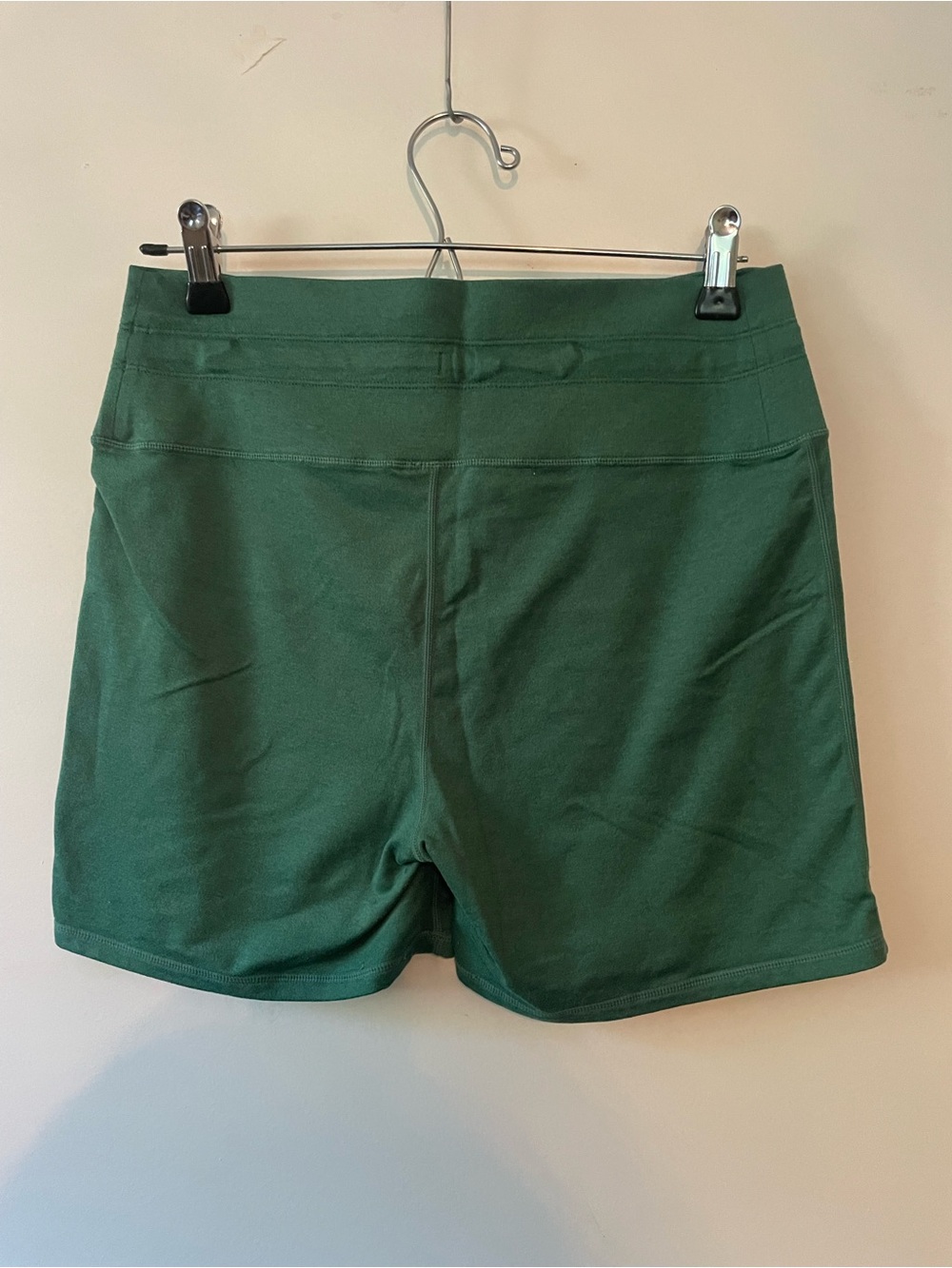 Vuori Halo Performance Drawstring Athletic Shorts - Picture 2 of 4